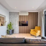 Large Seafront 3 Bedroom In The Heart Of - Mmai1-2 *