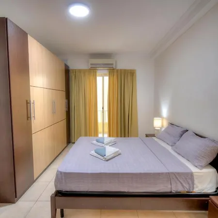 Apartment Large Seafront 3 Bedroom In The Heart Of - Mmai1-2 *