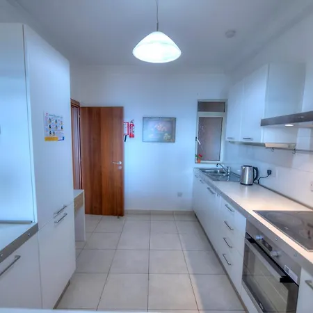 Large Seafront 3 Bedroom In The Heart Of - Mmai1-2 Apartment *