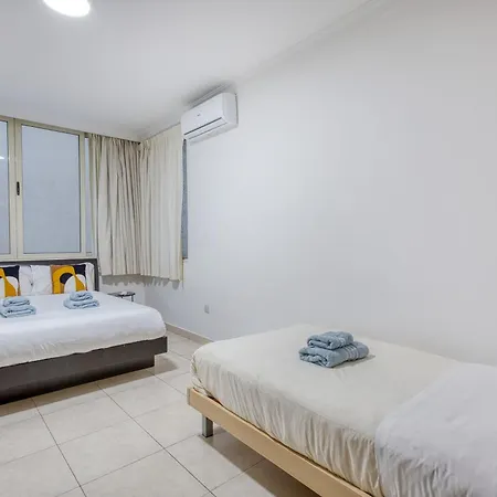 Apartment Large Seafront 3 Bedroom In The Heart Of - Mmai1-2
